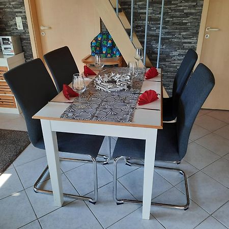 Ferienhaus Am Weserberglandsee Lauenforde Esterno foto