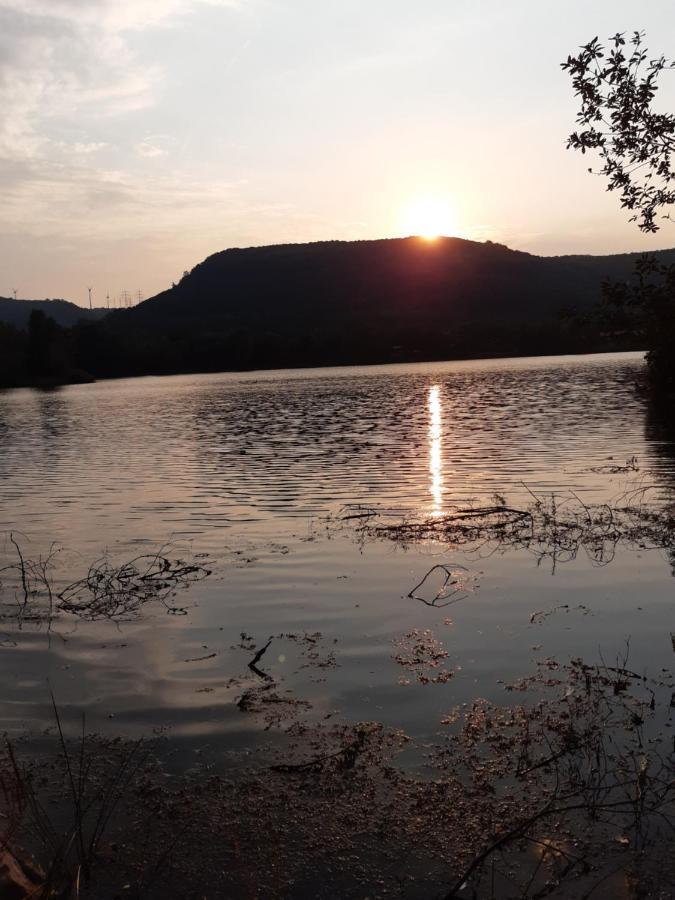 Ferienhaus Am Weserberglandsee Lauenforde Esterno foto