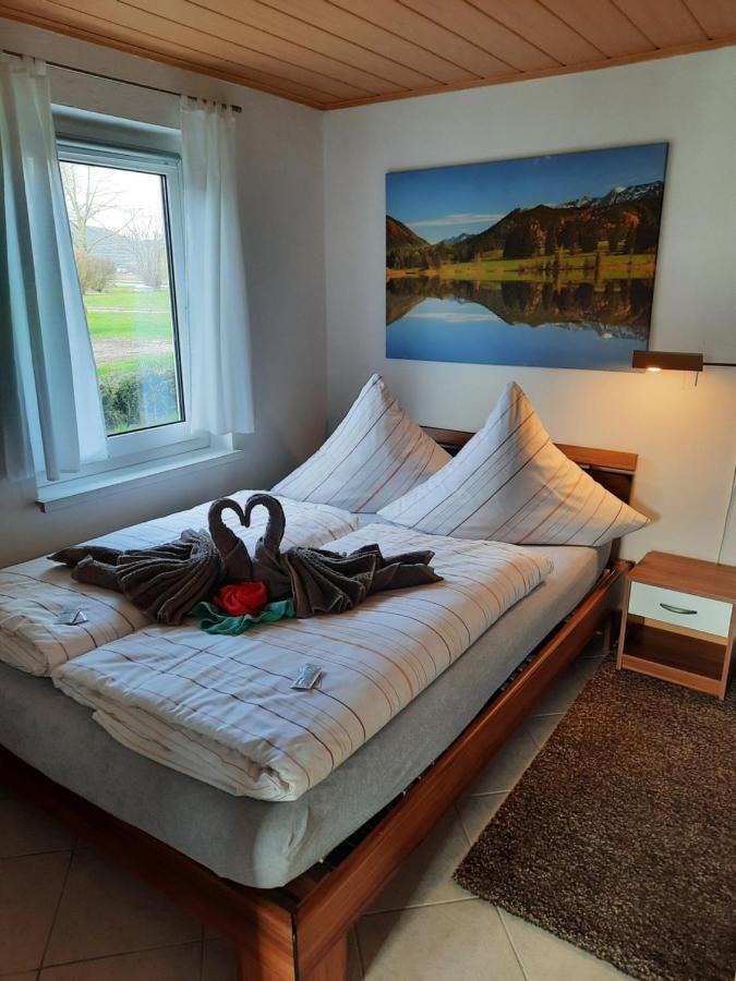 Ferienhaus Am Weserberglandsee Lauenforde Esterno foto
